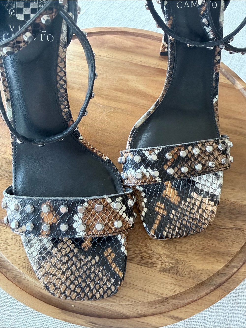 Vince Camuto Studded Snakeskin Print Ankle Strap Heels Size 8 - Picture 2 of 7